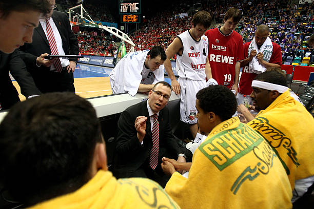 迫压上进攻 迫压上进攻